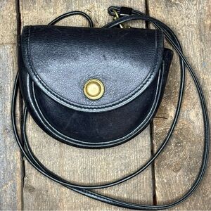 Vintage Coach Mini Belt Crossbody Bag in Black Leather with strap
